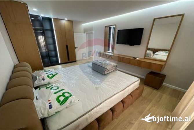 Shtepi me qera 2+1 ne Tirane - 1,000 Euro