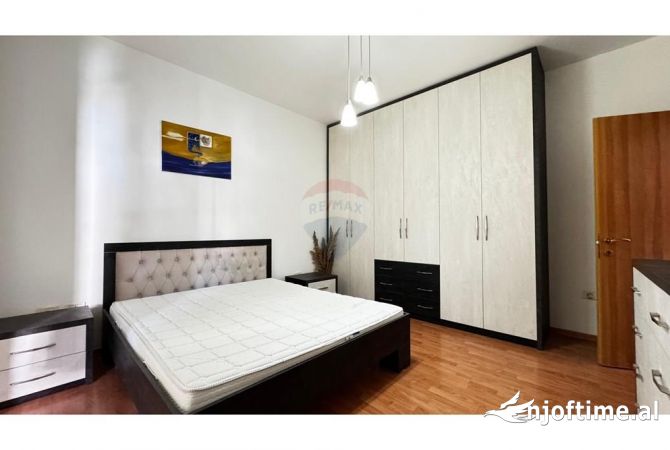 Shtepi me qera Apartament ne Tirane, 2+1, Mobilimi E mobiluar, Pagesa 550  Euro.