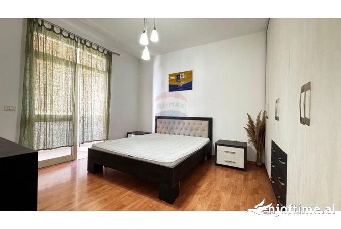 Shtepi me qera Apartament ne Tirane, 2+1, Mobilimi E mobiluar, Pagesa 550  Euro.
