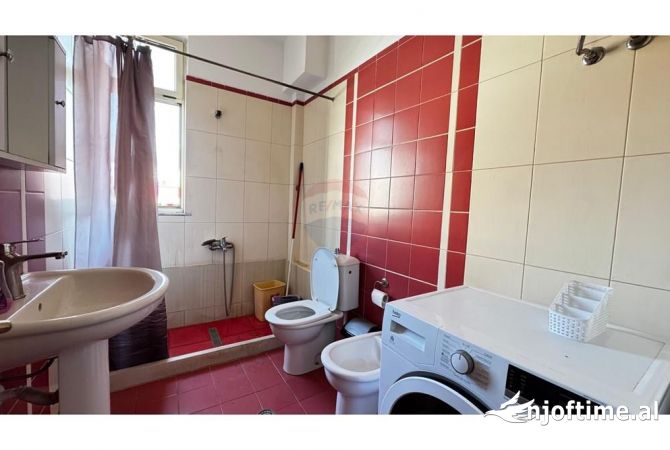 Shtepi me qera Apartament ne Tirane, 2+1, Mobilimi E mobiluar, Pagesa 550  Euro.