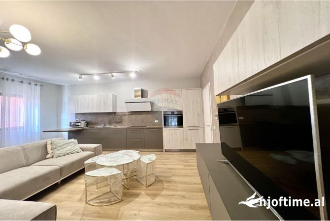 Shtepi me qera Apartament ne Tirane, 2+1, Mobilimi E mobiluar, Pagesa 1,100  Euro.