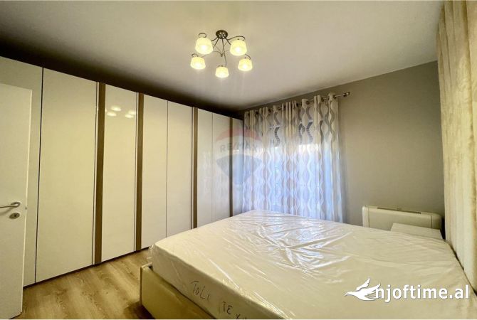 Shtepi me qera Apartament ne Tirane, 2+1, Mobilimi E mobiluar, Pagesa 1,100  Euro.