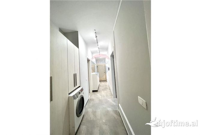 Shtepi me qera Apartament ne Tirane, 2+1, Mobilimi E mobiluar, Pagesa 1,100  Euro.