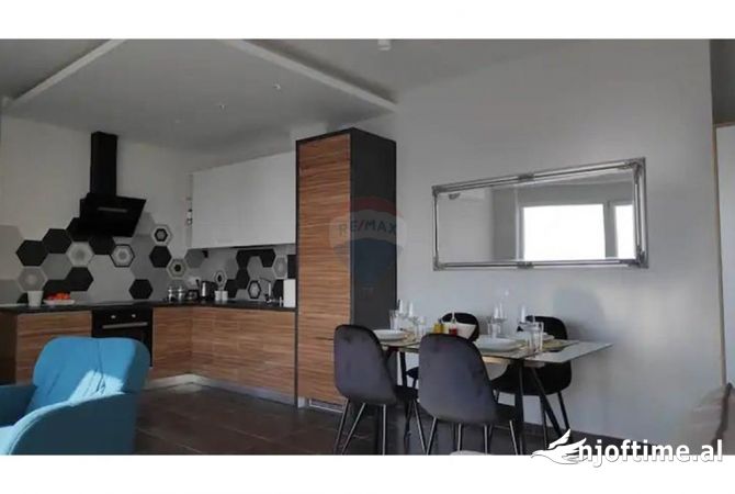 Shtepi me qera Apartament ne Tirane, 2+1, Mobilimi E mobiluar, Pagesa 1,000  Euro.