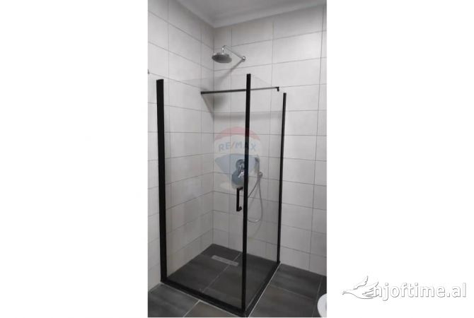 Shtepi me qera Apartament ne Tirane, 2+1, Mobilimi E mobiluar, Pagesa 1,000  Euro.