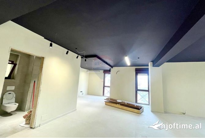 Ambient biznesi me qera 3+1 ne Tirane - 1,850 Euro