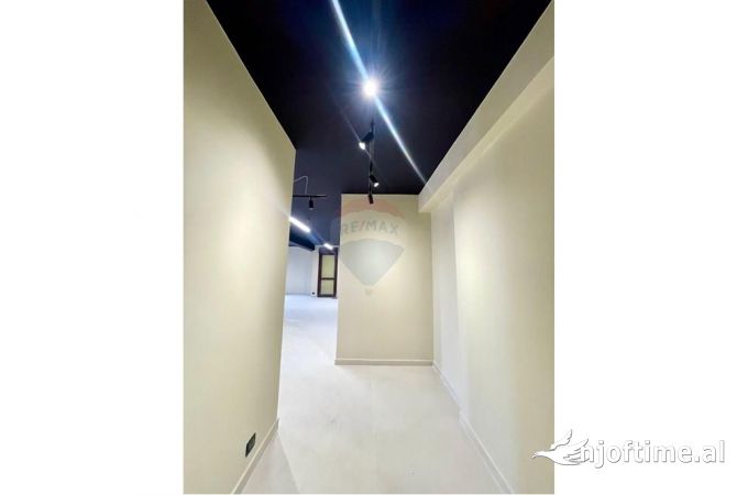 Ambient biznesi me qera 3+1 ne Tirane - 1,850 Euro