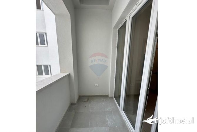 Shtepi me qera Apartament ne Tirane, 2+1, Mobilimi E mobiluar, Pagesa 550  Euro.
