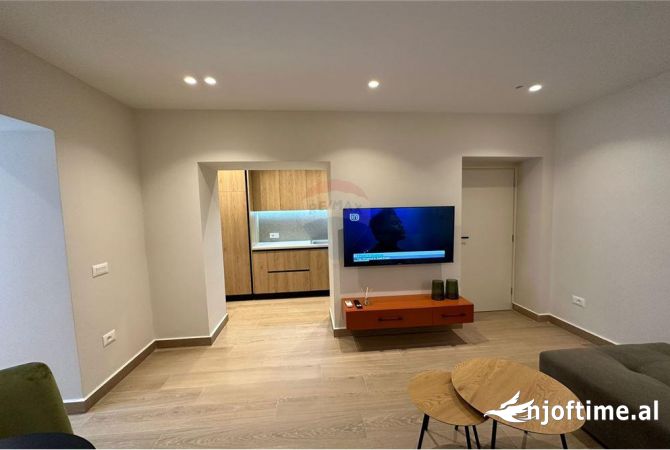 Shtepi me qera Apartament ne Tirane, 1+1, Mobilimi E mobiluar, Pagesa 550  Euro.