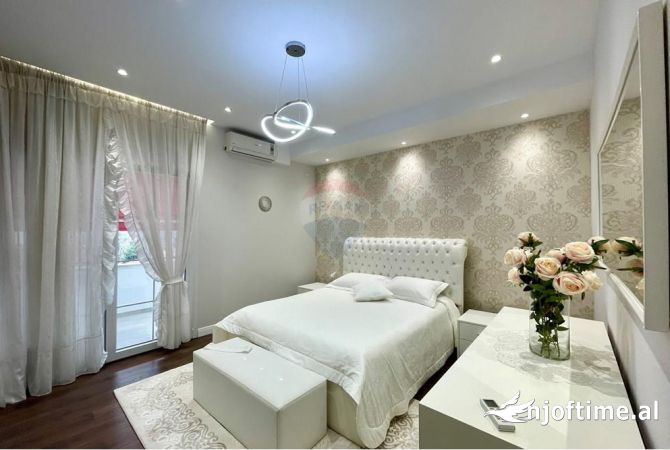 Shtepi me qera 2+1 ne Tirane - 1,200 Euro