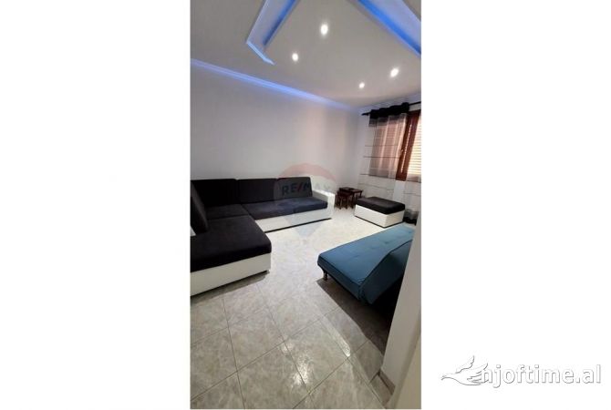 Shtepi me qera Apartament ne Tirane, 1+1, Mobilimi E mobiluar, Pagesa 500  Euro.