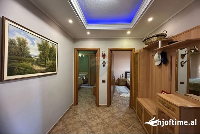 Shtepi me qera Apartament ne Tirane, 2+1, Mobilimi E mobiluar, Pagesa 500  Euro.