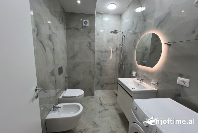 Shtepi me qera Apartament ne Tirane, 2+1, Mobilimi E mobiluar, Pagesa 1,000  Euro.