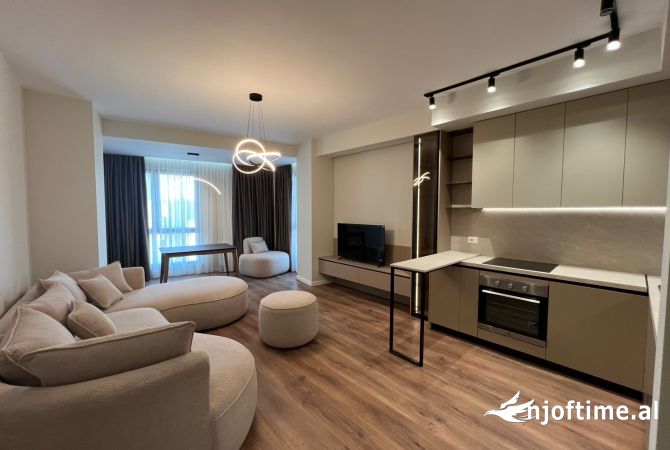 Apartament 2+1 per qira te Pazari i Ri!