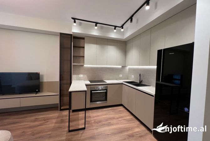 Shtepi me qera Apartament ne Tirane, 2+1, Mobilimi E mobiluar, Pagesa 1,000  Euro.