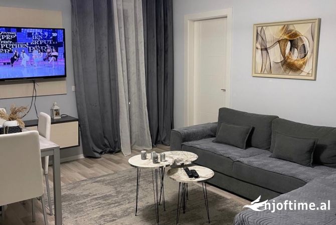 Shtepi me qera 1+1 ne Tirane - 50,000 Leke