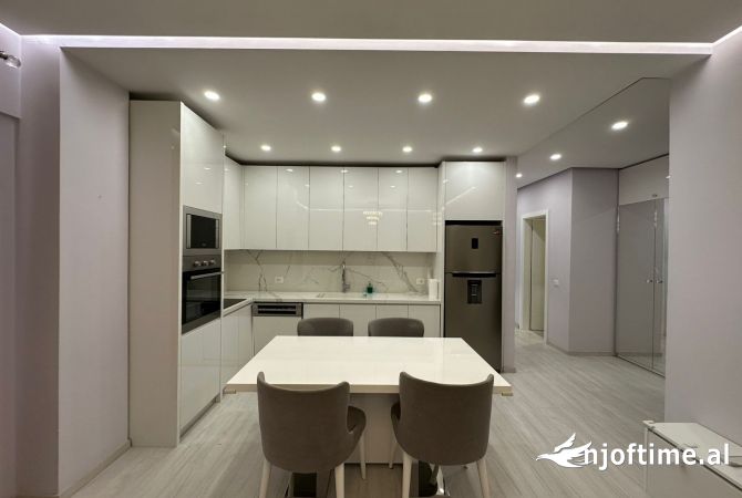 Shtepi me qera 2+1 ne Tirane - 800 Euro