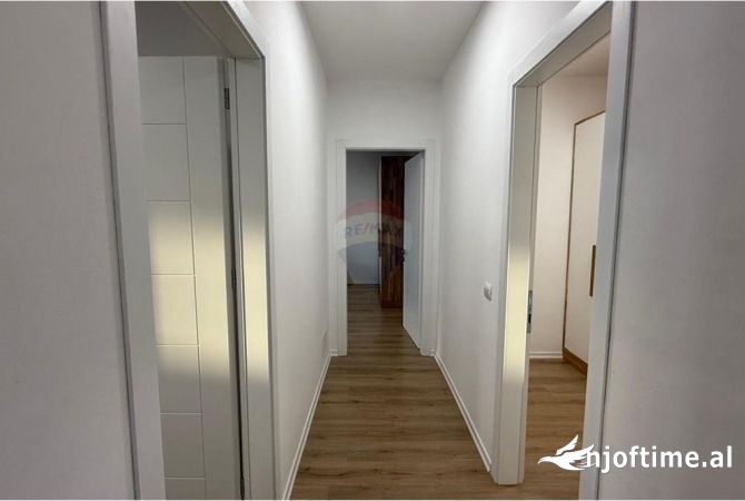 Shtepi me qera 2+1 ne Tirane - 800 Euro