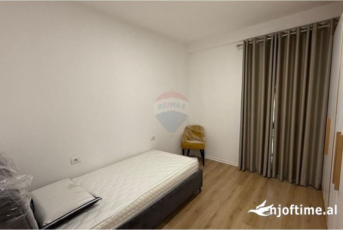 Shtepi me qera Apartament ne Tirane, 2+1, Mobilimi E mobiluar, Pagesa 800  Euro.