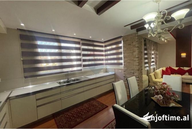 Shtepi me qera 2+1 ne Tirane - 700 Euro
