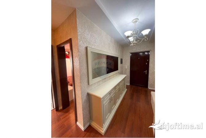 Shtepi me qera Apartament ne Tirane, 2+1, Mobilimi E mobiluar, Pagesa 700  Euro.