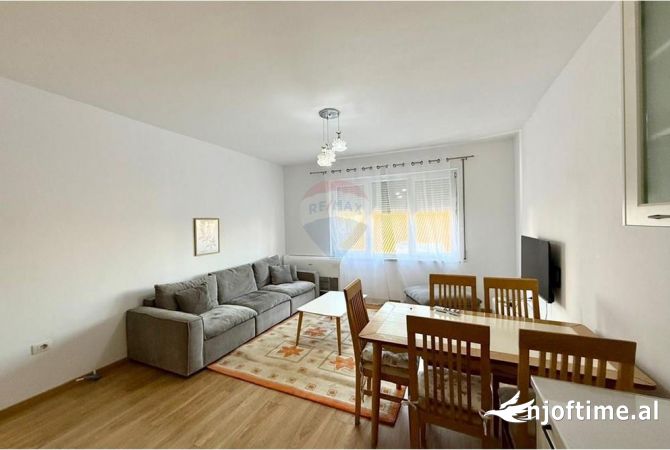 Shtepi me qera 2+1 ne Tirane - 600 Euro