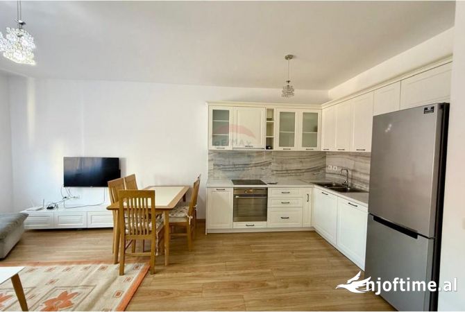 Shtepi me qera Apartament ne Tirane, 2+1, Mobilimi E mobiluar, Pagesa 600  Euro.