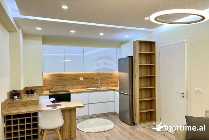 Shtepi me qera Apartament ne Tirane, 1+1, Mobilimi E mobiluar, Pagesa 450  Euro.