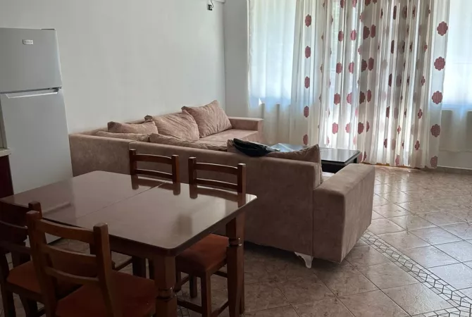 Shtepi me qera 2+1 ne Tirane - 60,000 Leke