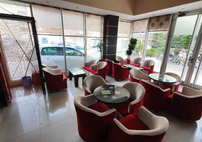 Shitet Lokali Ne Qender Te Vlores.