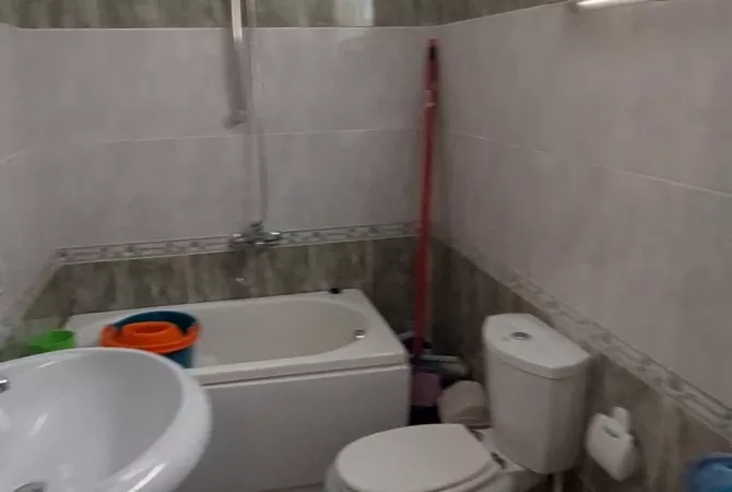 Shtepi me qera Apartament ne Vlore, 2+1, Mobilimi E mobiluar, Pagesa 350  Euro.