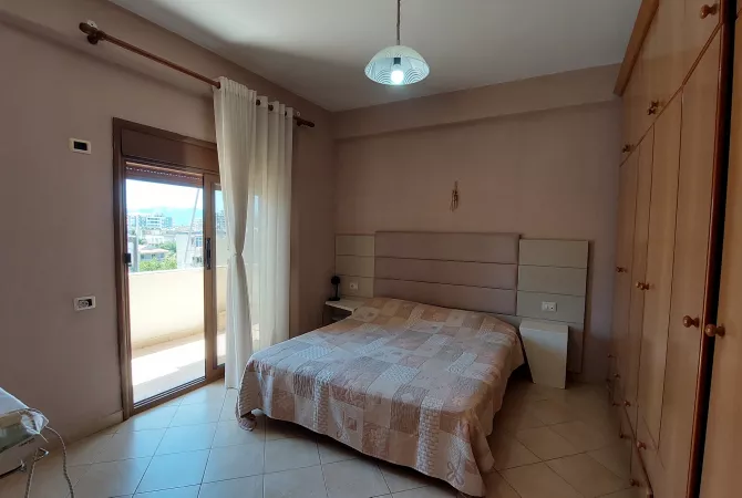 Shtepi ne shitje Apartament ne Vlore, 2+1, Mobilimi E mobiluar, Pagesa 15,000,000  Leke.