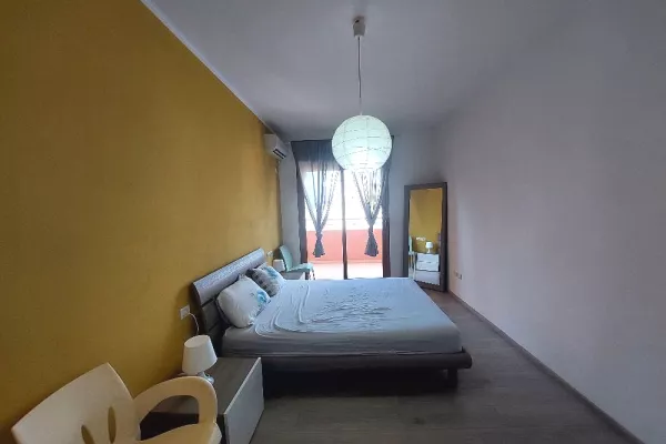 Shtepi ne shitje Apartament ne Vlore, 1+1, Mobilimi E mobiluar, Pagesa 110,000  Euro.