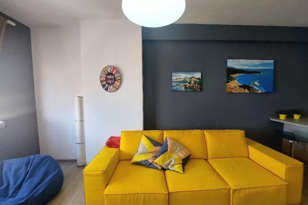 Shtepi ne shitje Apartament ne Vlore, 1+1, Mobilimi E mobiluar, Pagesa 110,000  Euro.