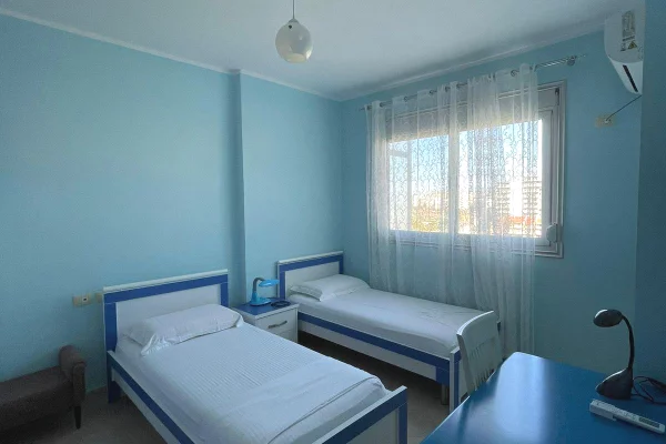 Shtepi me qera Apartament ne Vlore, 2+1, Mobilimi E mobiluar, Pagesa 50,000  Leke.