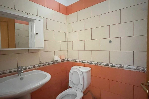 Shtepi me qera Apartament ne Vlore, 2+1, Mobilimi E mobiluar, Pagesa 50,000  Leke.