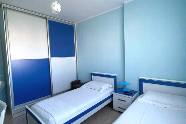 Shtepi me qera Apartament ne Vlore, 2+1, Mobilimi E mobiluar, Pagesa 50,000  Leke.