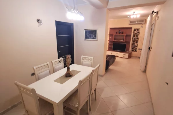 Shtepi me qera 4+1 ne Vlore - 600 Euro