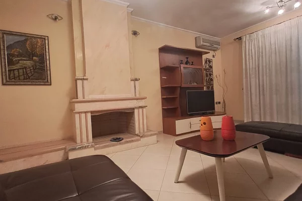 Shtepi me qera 4+1 ne Vlore - 600 Euro