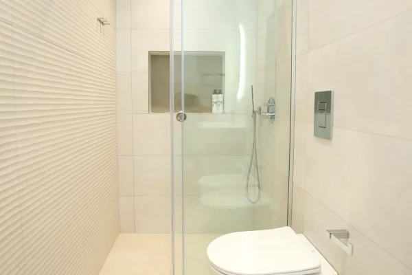 Shtepi me qera Apartament ne Vlore, Garsoniere, Mobilimi E mobiluar, Pagesa 300  Euro.