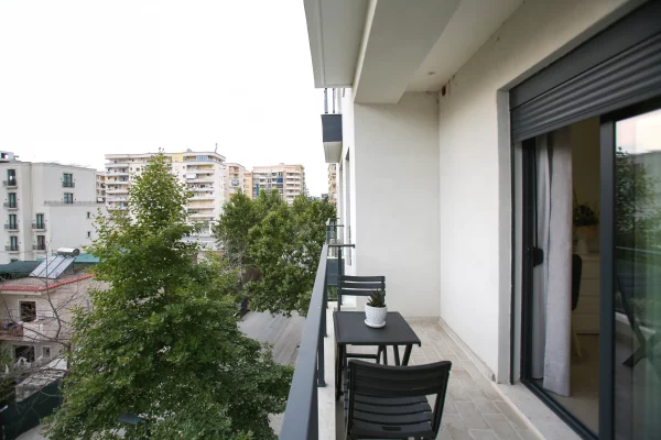 Shtepi me qera Apartament ne Vlore, Garsoniere, Mobilimi E mobiluar, Pagesa 300  Euro.