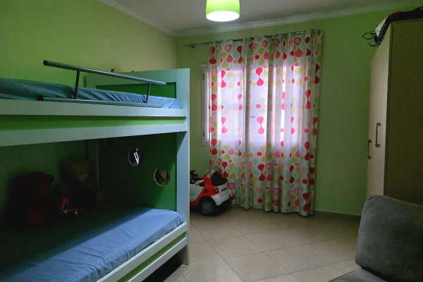 Shtepi me qera Apartament ne Vlore, 2+1, Mobilimi E mobiluar, Pagesa 500  Euro.