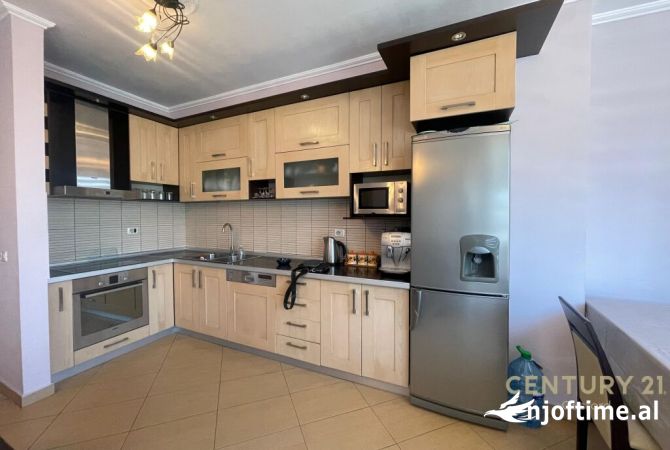 Shtepi me qera 2+1 ne Tirane - 720 Euro