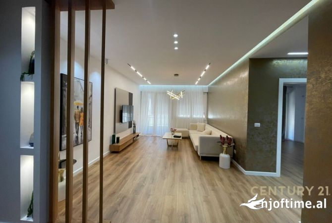 SHITET APARTAMENT 2+1+2 TE MBI KALIMI KRISTAL CENTER