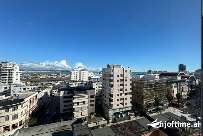 Shtepi ne shitje Apartament ne Durres, 2+1, Mobilimi E mobiluar, Pagesa 140,000  Euro.