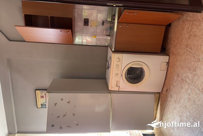 Shtepi me qera Shtepi Private ne Tirane, 1+1, Mobilimi E mobiluar, Pagesa 175  Euro.