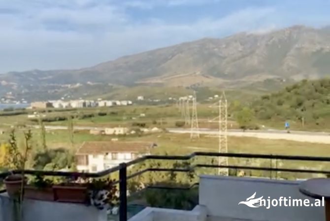 Shtepi ne shitje Penthose(kati i fundit panoramik) ne Vlore, 2+1, Mobilimi E mobiluar, Pagesa 168,000  Euro.