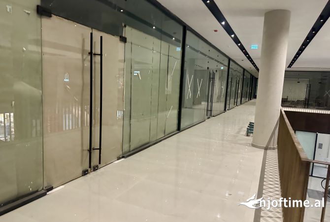 Ambjent biznesi me qera 3+1 ne Tirane - 6,000 Euro