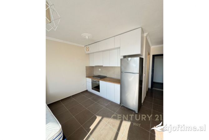 Shtepi ne shitje Apartament ne Durres, Garsoniere, Mobilimi Bosh, pa mobiluar, Pagesa 48,000  Euro.