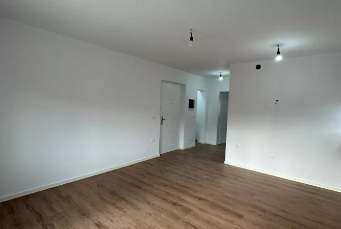 Shtepi ne shitje 1+1 ne Tirane - 75,000 Euro